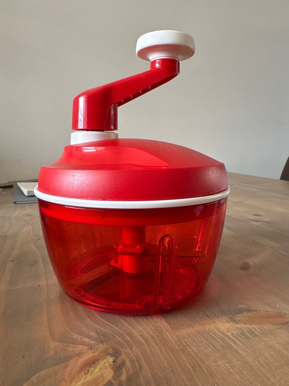 Tupperware SuperSonic Chopper Compact - Rood, Ophalen, Overige typen, Zo goed als nieuw, Met deksel