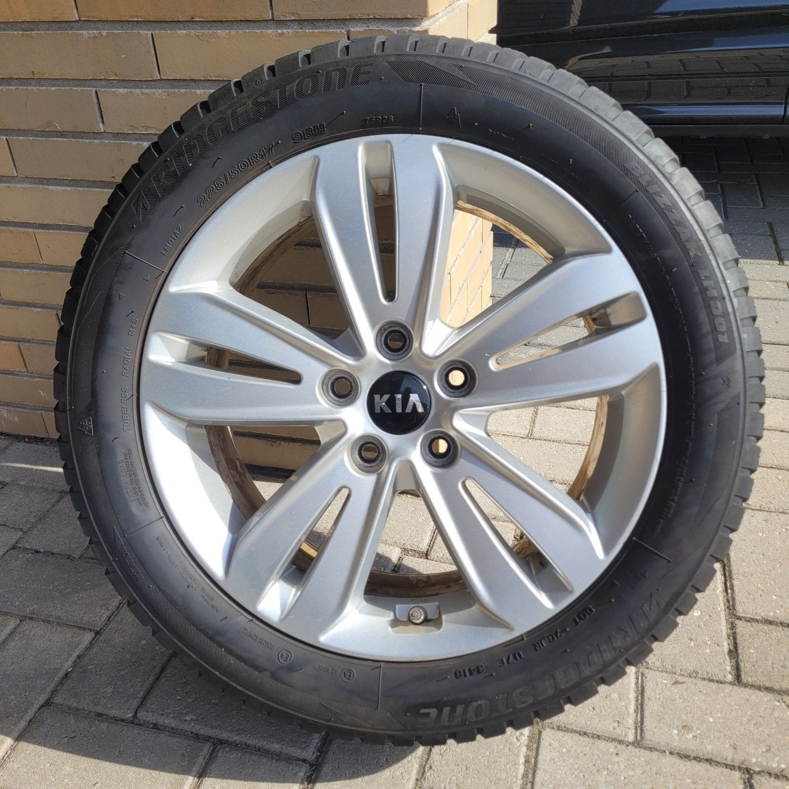 Set Kia wielen met Bridgestone winterbanden 225/50/R17