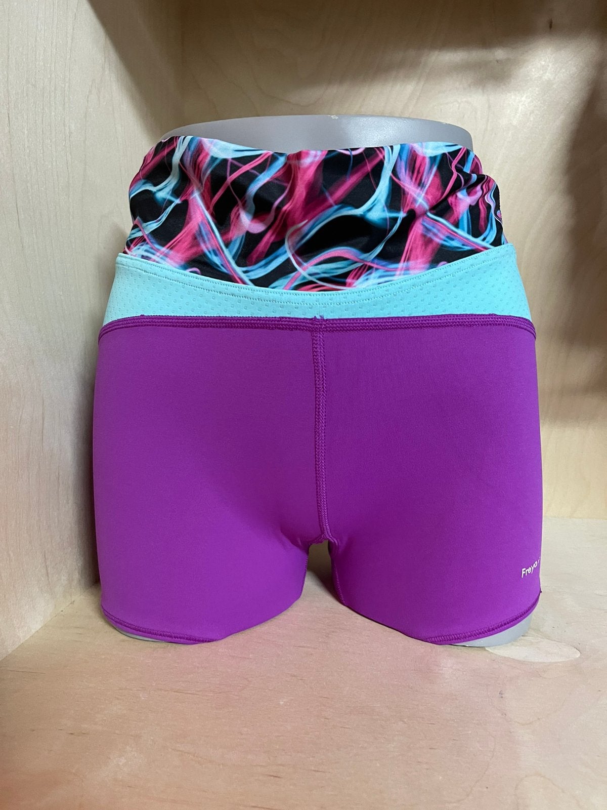 Freya sport short maat s model active, Verzenden, Roze, Broekje of Short