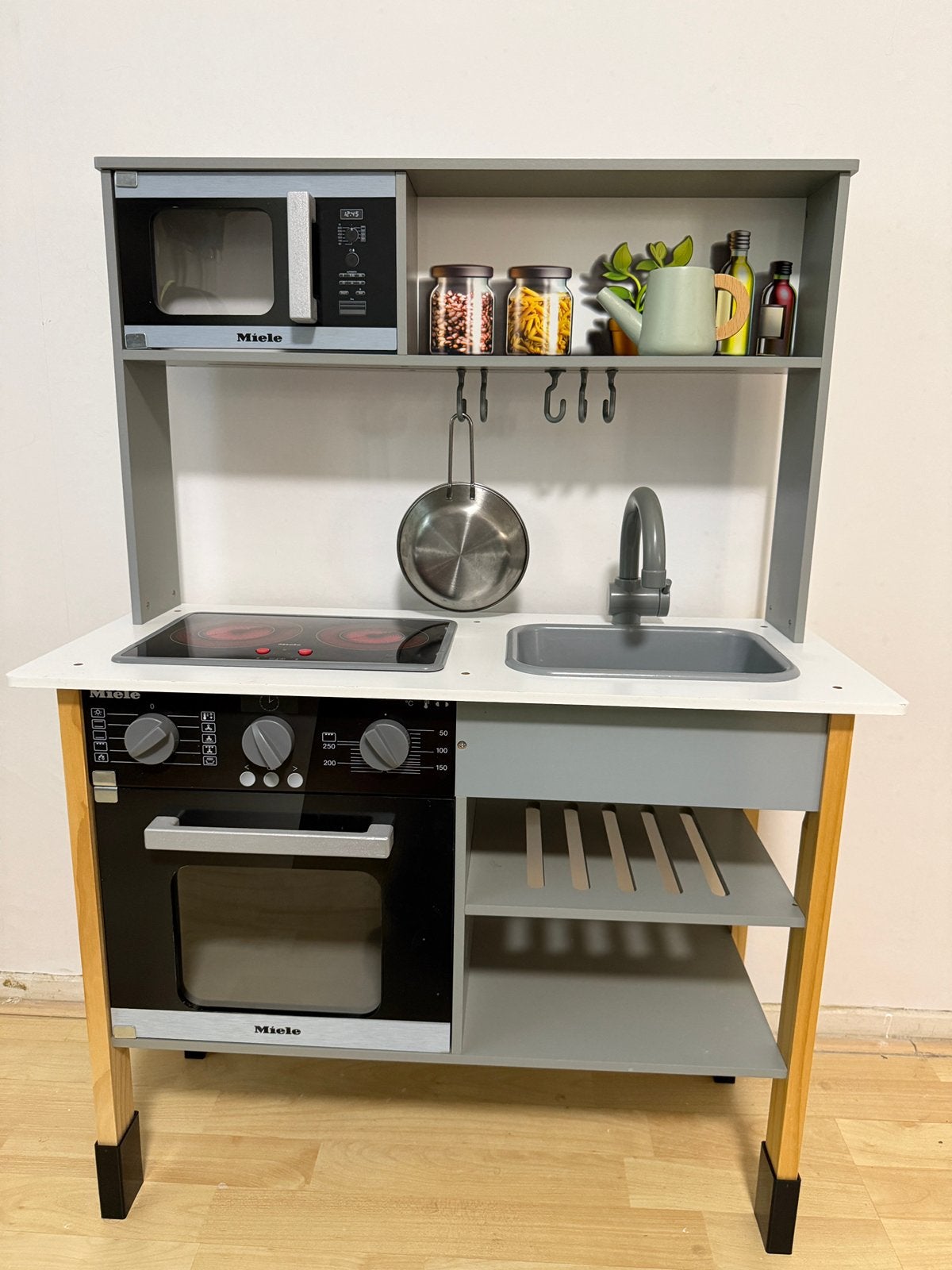 Theo Klein Miele kinderkeuken met licht & geluid, Ophalen, Zo goed als nieuw, Hout, Speelkeuken