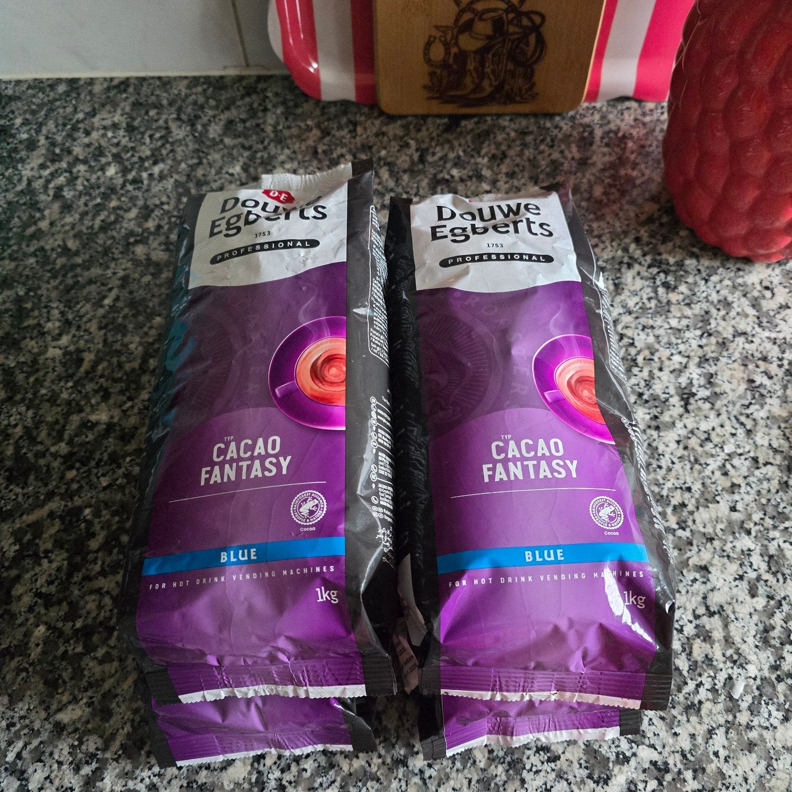 3 zakken Douwe Egberts chocolademelk, Witgoed en Apparatuur, Overige typen, 10 kopjes of meer, Ophalen of Verzenden, Koffiemachine