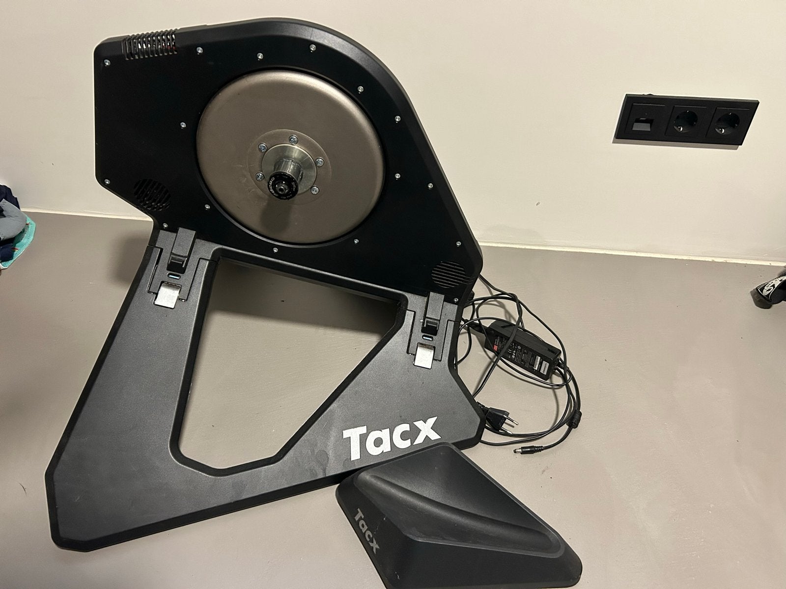 Tacx Neo Smart fietstrainer, Ophalen, Gebruikt, Overige typen, Kunststof