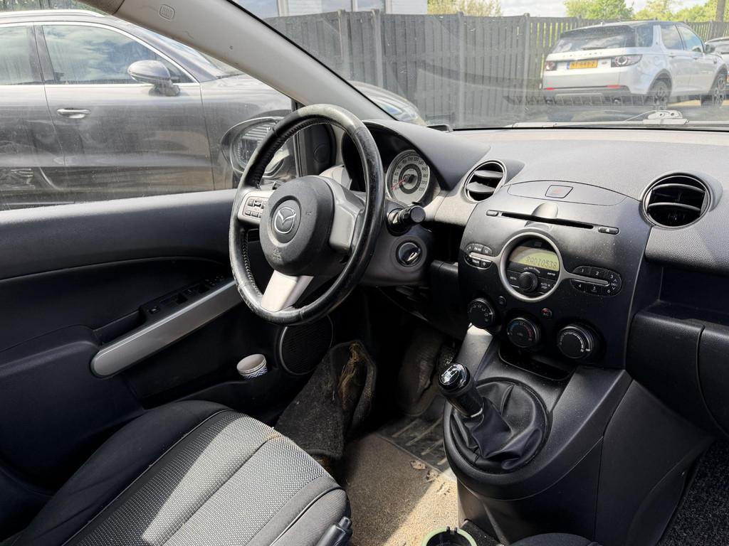 Mazda 2 1.3hp S-VT Touring | Parkeersensoren | Lichtmetalen, Auto's, Voorwielaandrijving, Gebruikt, 4 cilinders, Zwart