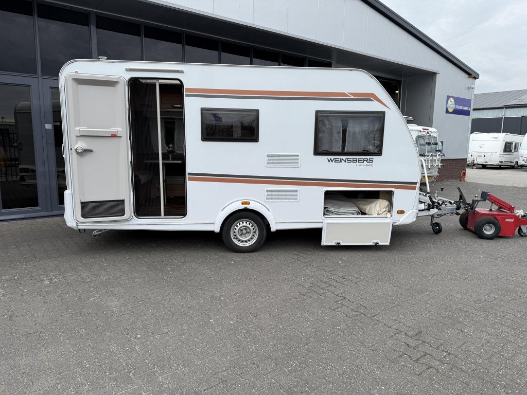 Weinsberg CaraOne Edition HOT 420 QD Bed + Zit + WC Bj 2023, Caravans en Kamperen, Caravans, Bedrijf, Treinzit, 750 - 1000 kg