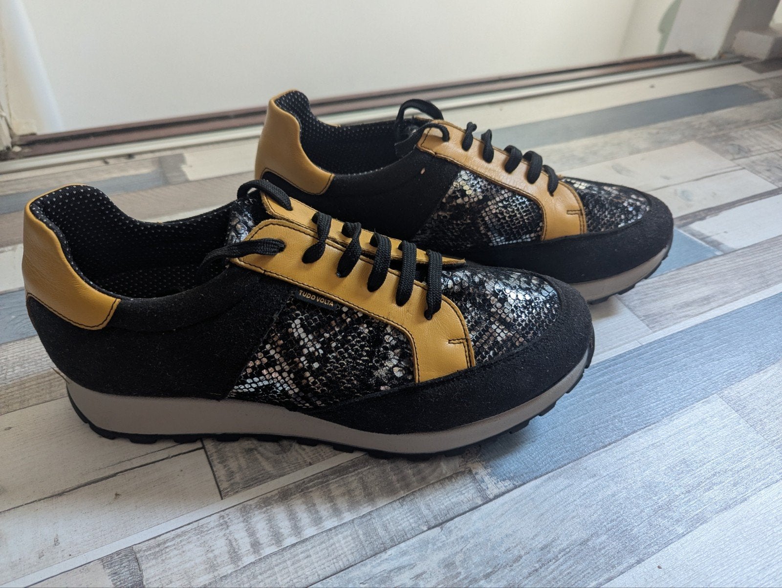 damesschoen 41 tudo volta zo goed als nieuw, Ophalen of Verzenden, Zo goed als nieuw, Sneakers of Gympen