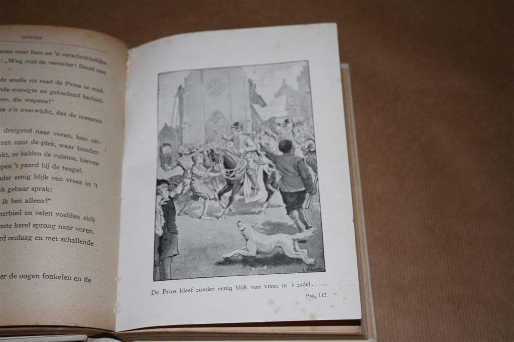 De stad van karton. Vletter. Kluitman., Boeken, Ophalen of Verzenden, Gelezen
