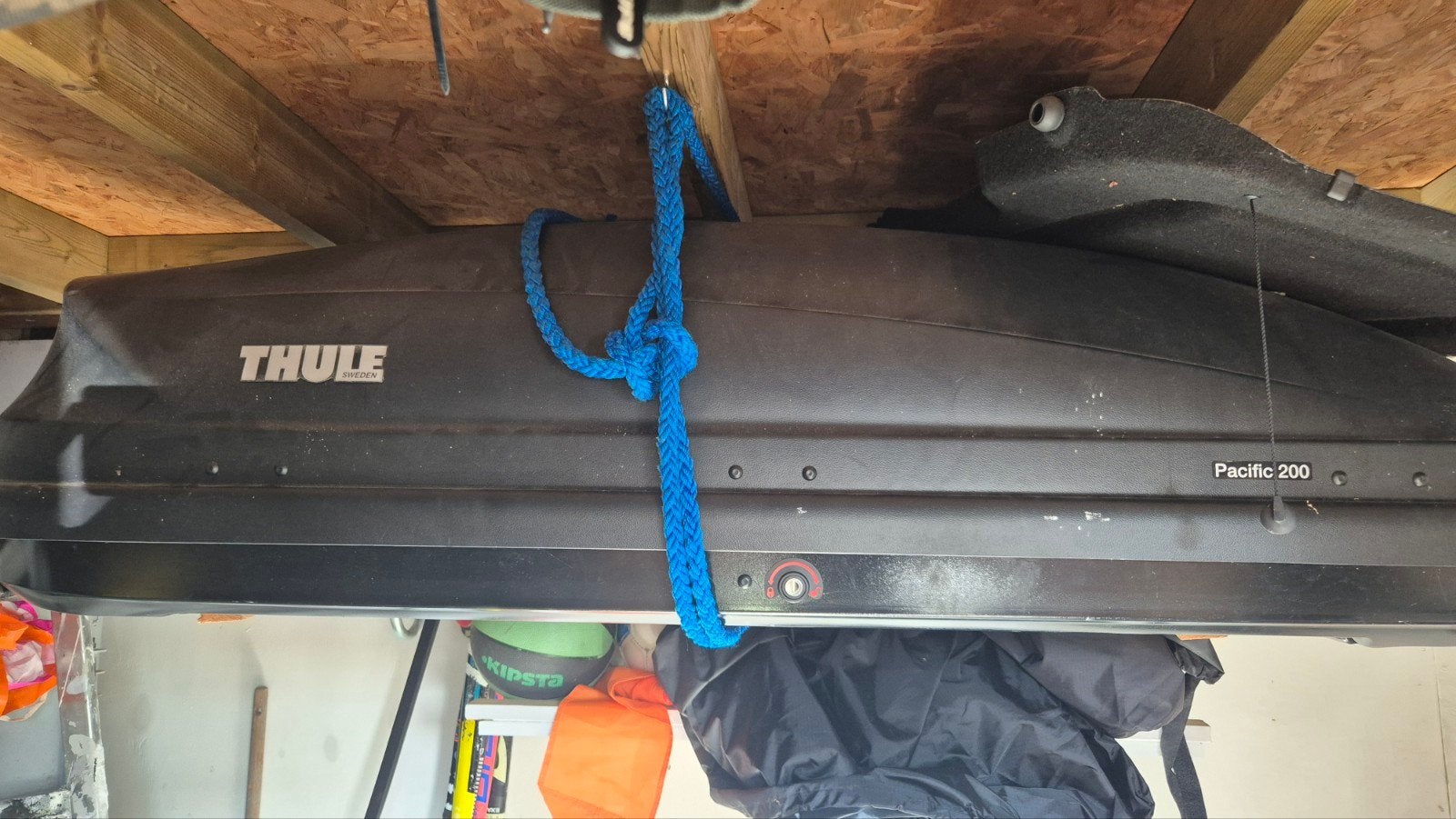 Thule Pacific 200 Dakkoffer - Ruime en Betrouwbaar, Auto diversen, Ophalen, Gebruikt