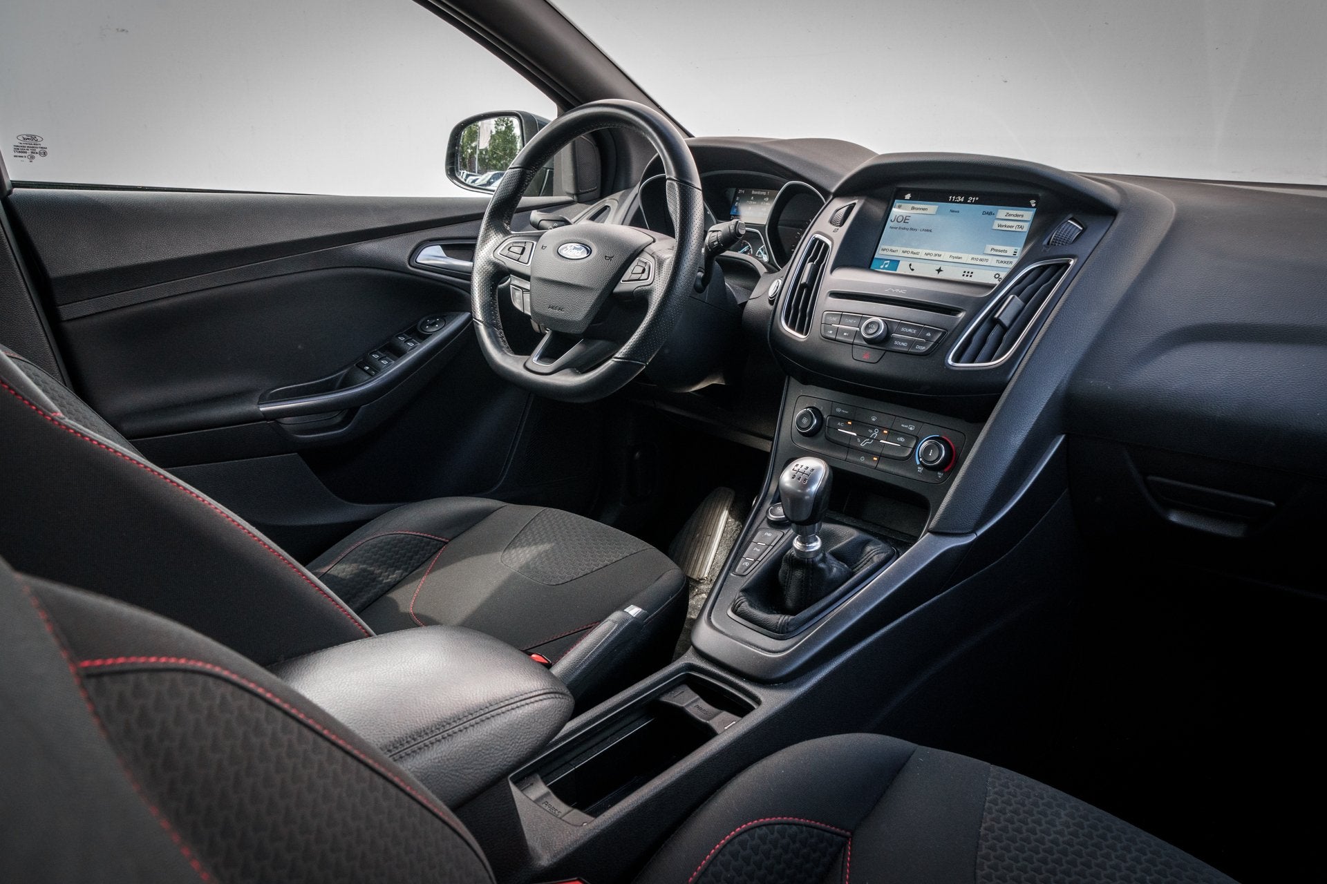 Ford FOCUS Wagon 1.0 ST-Line | PDC | Carplay | Cruise | PDC, Auto's, Automatische klimaatregeling, Stof, Gebruikt, Handgeschakeld