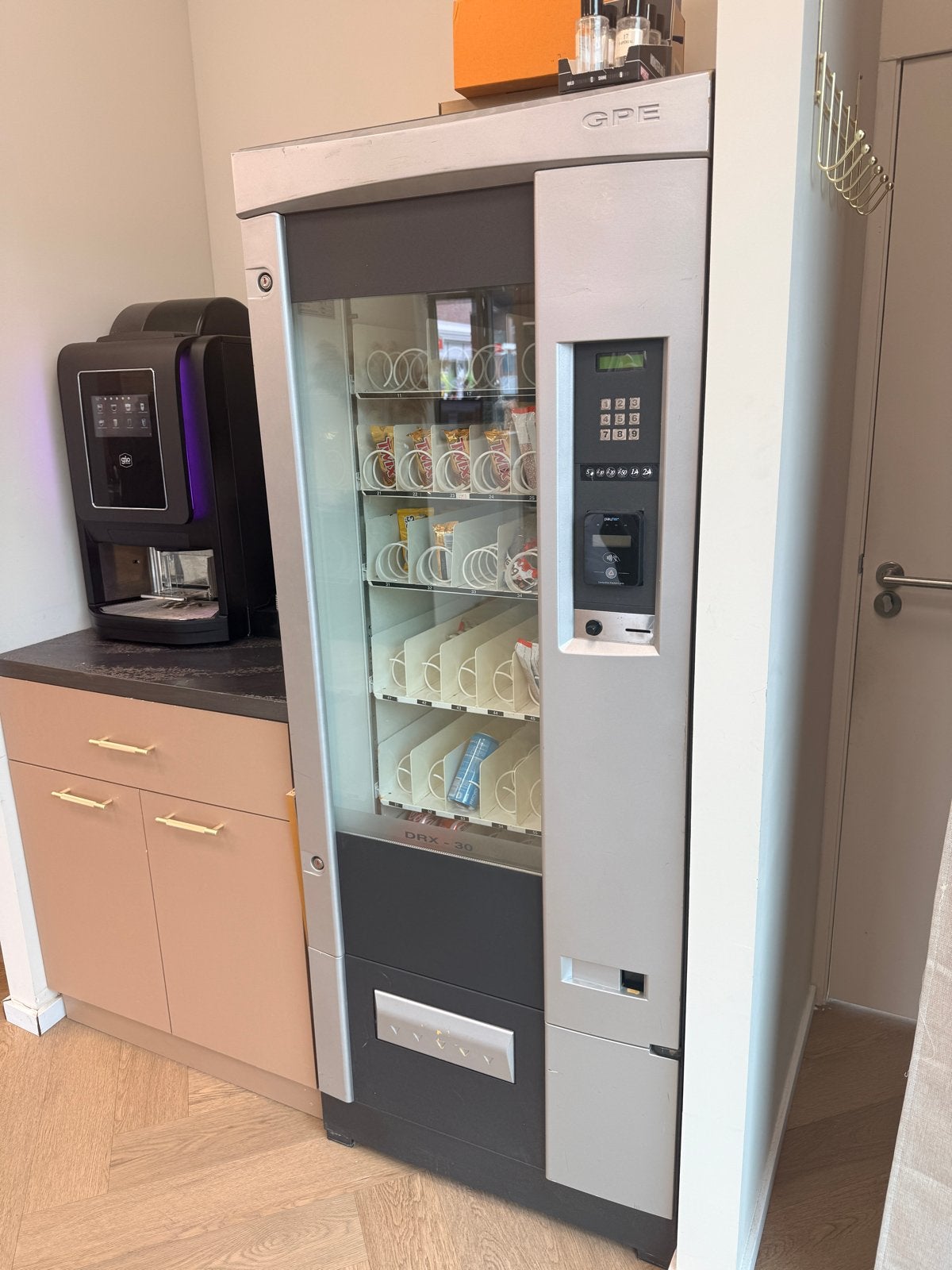 GPE DRX 30 Vendingmachine - Snackautomaat, Verzamelen, Ophalen, Gebruikt