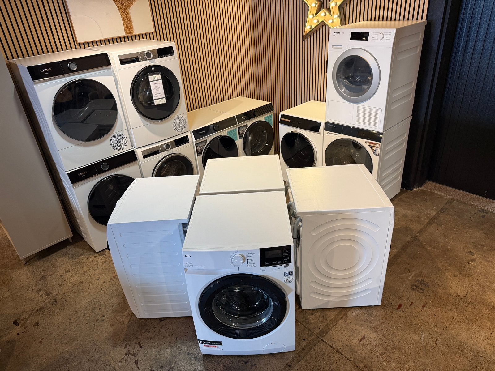 Refurbished witgoed A-merken v.a. €295,- Met garantie, 1200 tot 1600 toeren, 8 tot 10 kg, Ophalen of Verzenden, Zo goed als nieuw