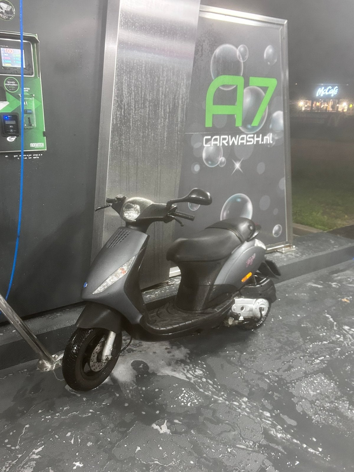 Piaggo zip iget 2017, Fietsen en Brommers, Ophalen, Maximaal 45 km/u, Zip, Zo goed als nieuw