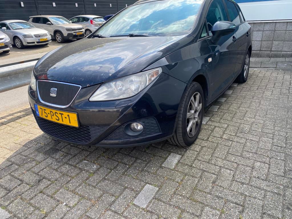 Schade auto Seat Ibiza 1.2TDI 55KW Ecomotive ST 2011 Zwart, Auto's, Seat, Voorwielaandrijving, 74 pk, 1199 cc, Origineel Nederlands