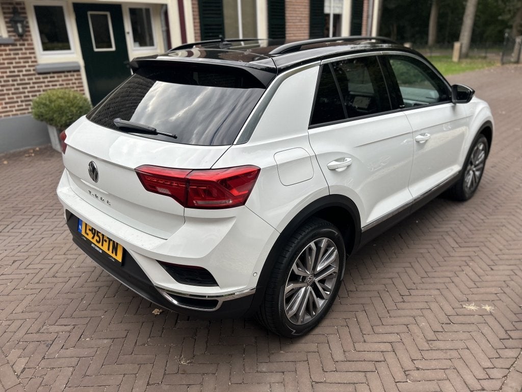 Volkswagen T-Roc 1.5 TSI 150pk Automaat Navi, ACC, 18" LMV,, Auto's, Automaat, Stof, Euro 6, 4 cilinders