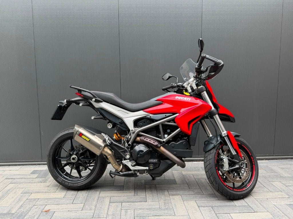 Ducati hypermotard 821 - Akrapovic - Nieuwstaat, Motoren, 2 cilinders, ABS, Motorrijbewijs A, Gebruikt