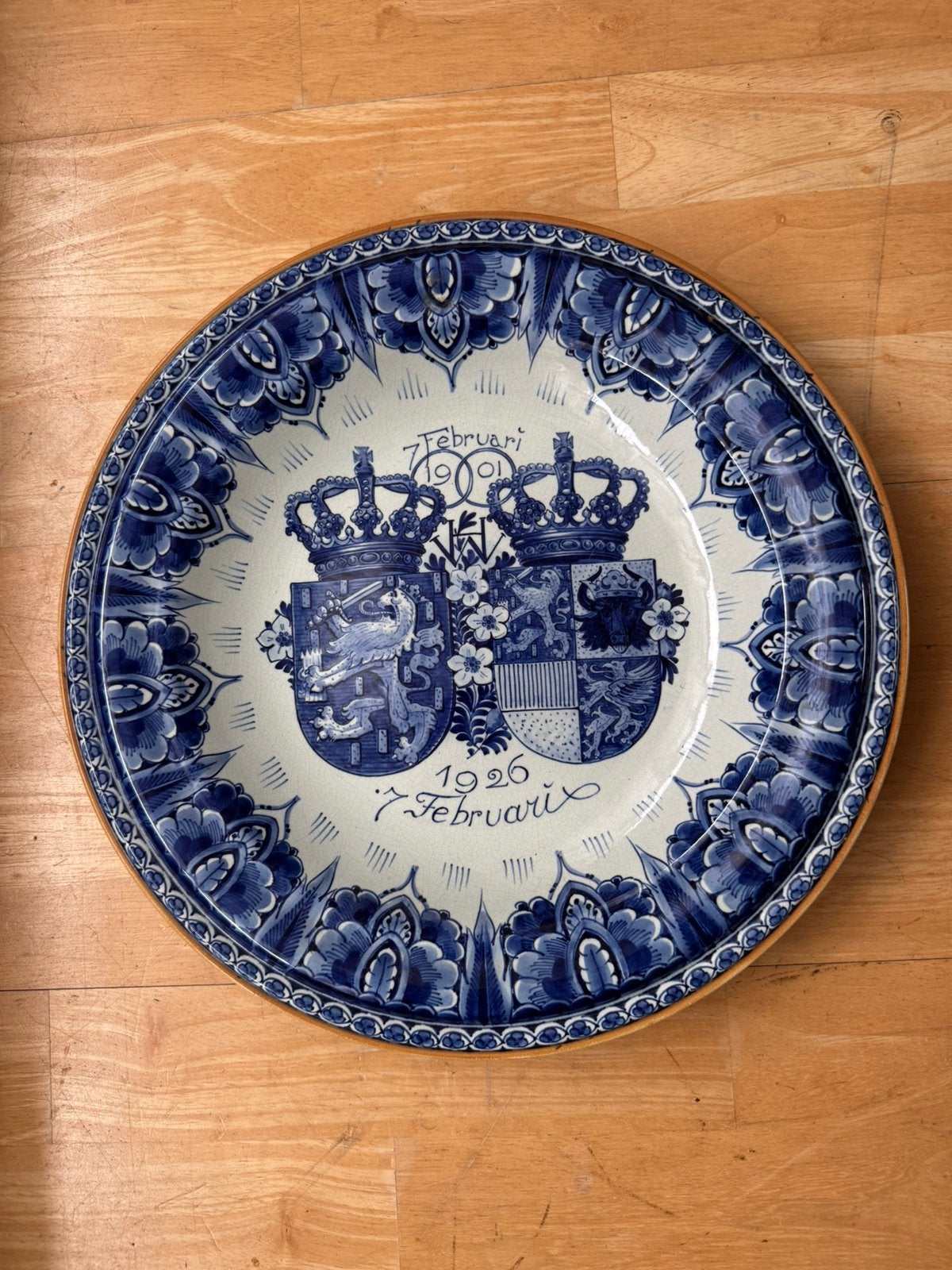 Porceleyne fles bord, Ophalen of Verzenden
