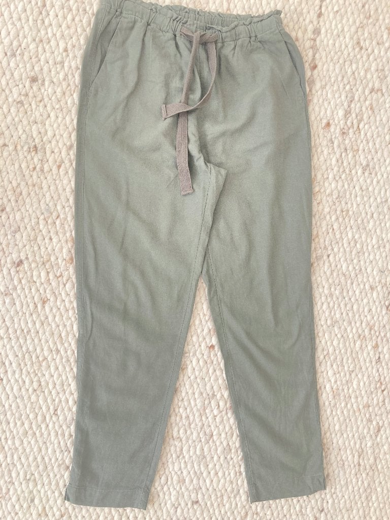 Groene linnen broek van Paul Costelloe London mt. 158, Broek, Paul Costelloe, Meisje, Nieuw