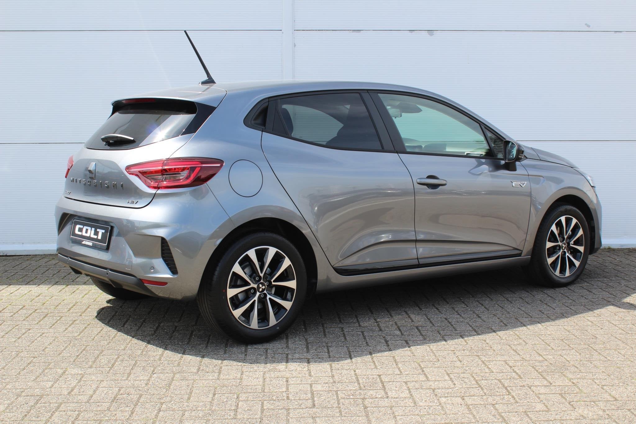 Mitsubishi Colt 1.6 HEV Intense / €4000,- Voordeel Op Nieu, Stof, Colt, Bedrijf, Nieuw