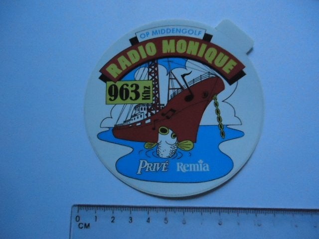 sticker oud RADIO Monique zendschip zender Noordzee retro, Verzenden, Zo goed als nieuw, Bedrijf of Vereniging