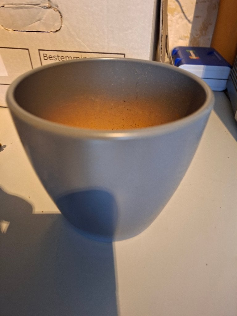 grijze bloempot, Tuin en Terras, Bloempotten, Rond, Ophalen of Verzenden, Aardewerk, Minder dan 40 cm