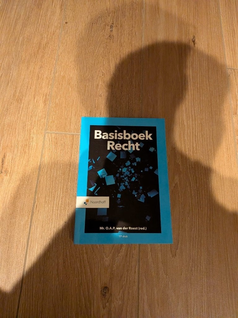 Basisboek Recht (17e druk 2021) – Mr. O.A.P. van der Roest, Boeken, Mr. O.A.P. van der Roest (red.), Zo goed als nieuw, Alpha