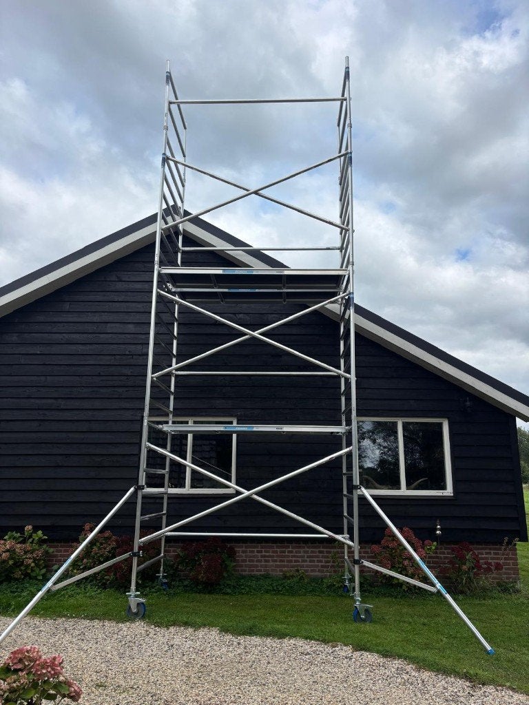 Foto 3 van ROLSTEIGER TE HUUR – 6,2 OF 8,2 METER WERKHOOGTE