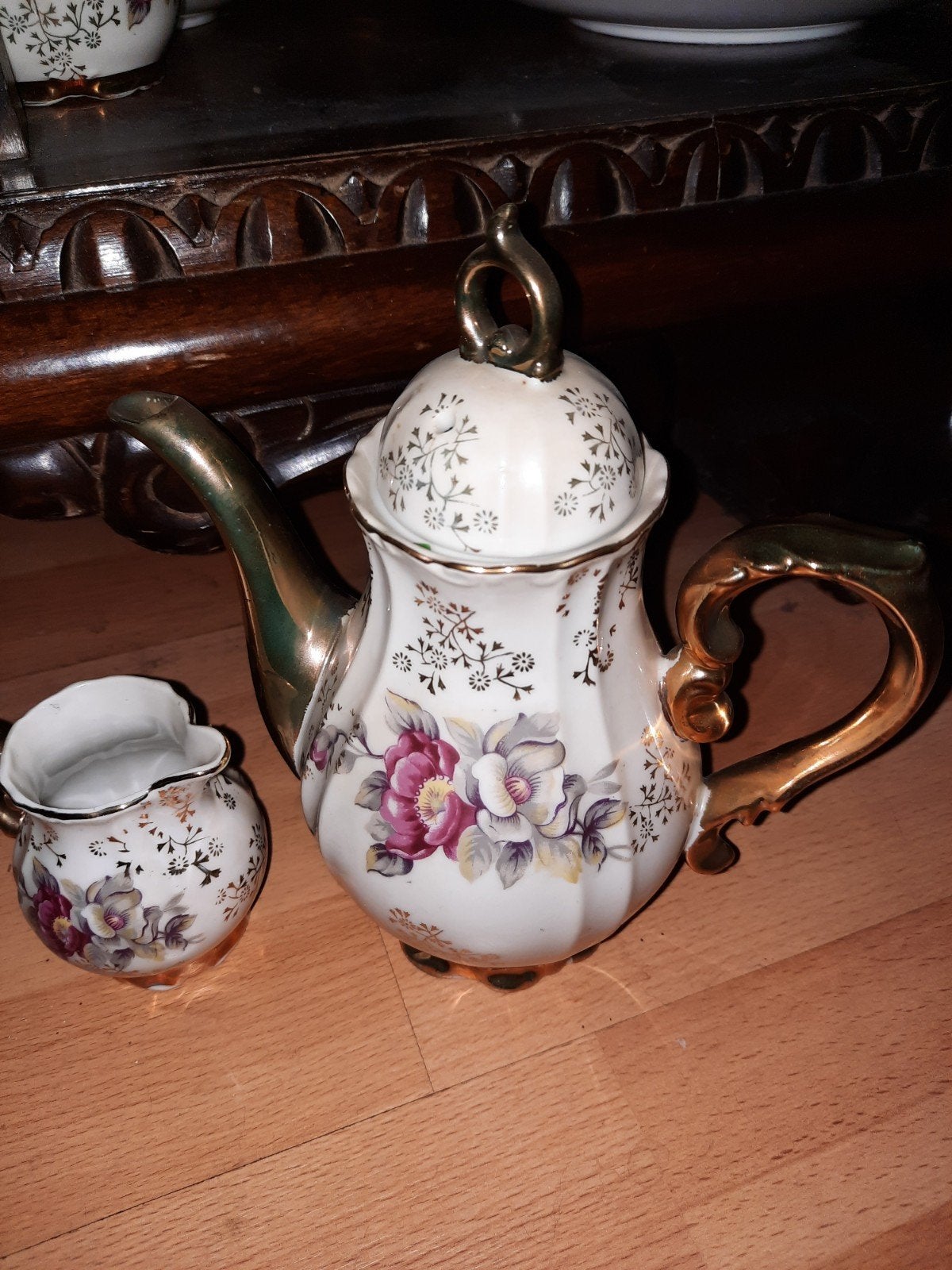 Mokka servies met rozen motief, Ophalen