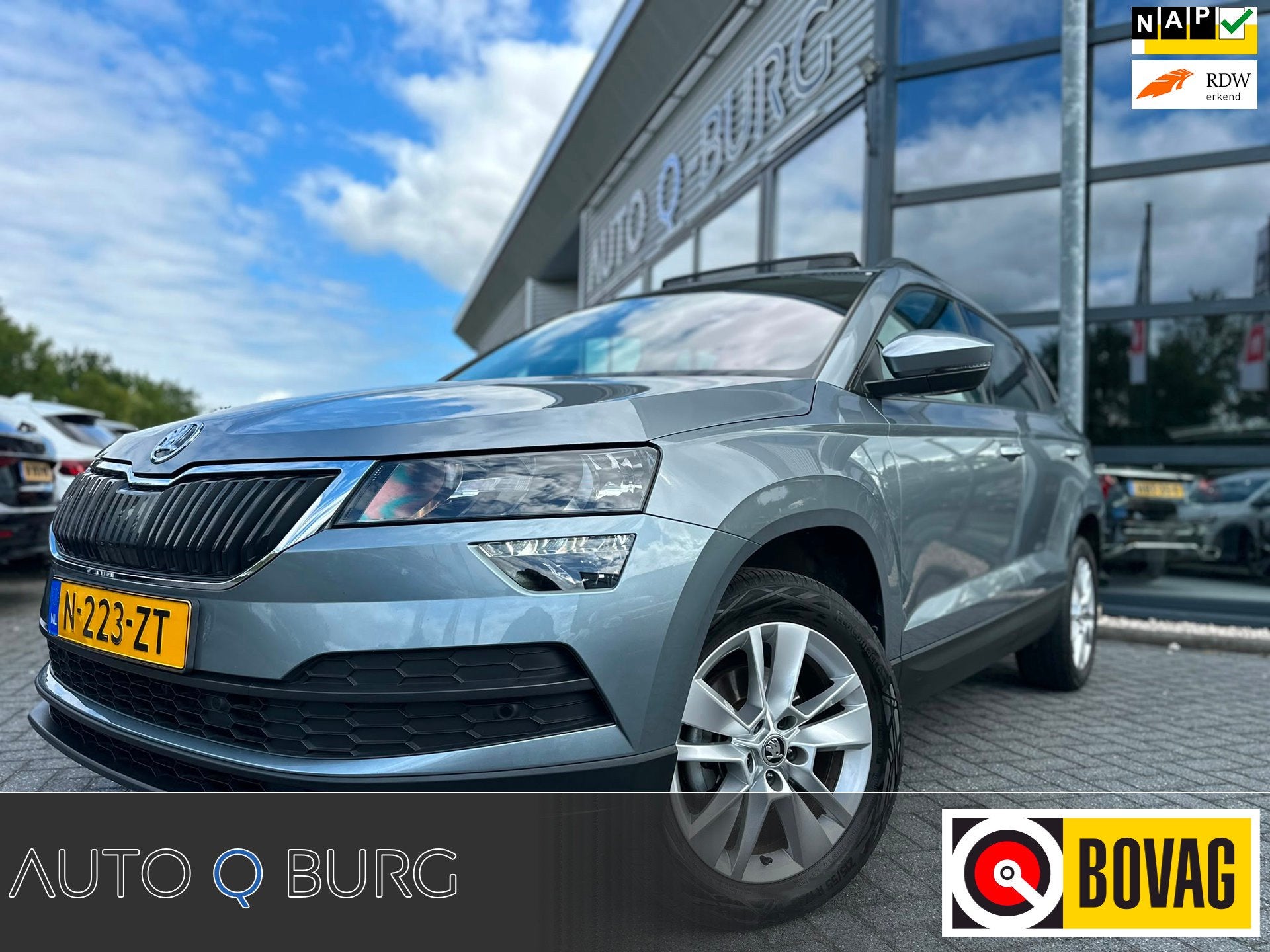 Skoda Karoq 1.5 TSI Automaat | BTW| Panoramadak | Climat CC, Auto's, Dealer onderhouden, Stof, 4 cilinders, Automatische klimaatregeling