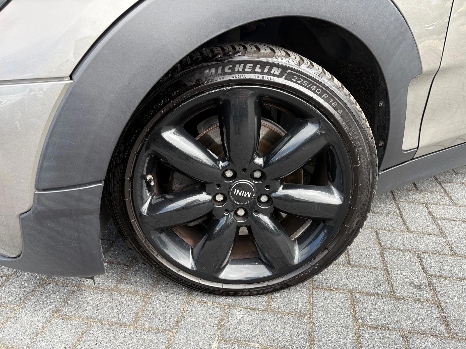 Mini Clubman 2.0 Cooper SD Chili Business 190PK | Trekhaak |, Auto's, 1380 kg, 23 km/l, Leder, Diesel