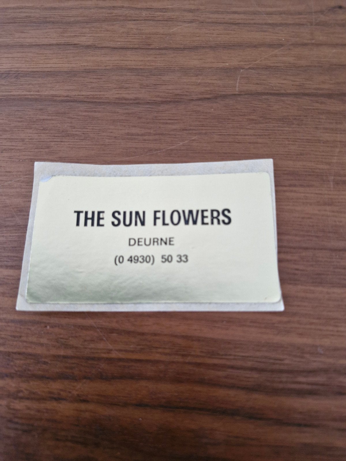 8485 Vintage sticker 'The Sun Flowers' Deurne, Ophalen of Verzenden, Gebruikt, Overige typen