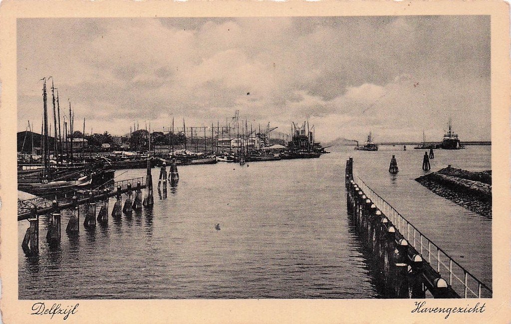 Delfzijl - Havengezicht (rond 1950), Verzenden, 1940 tot 1960, Ongelopen, Groningen
