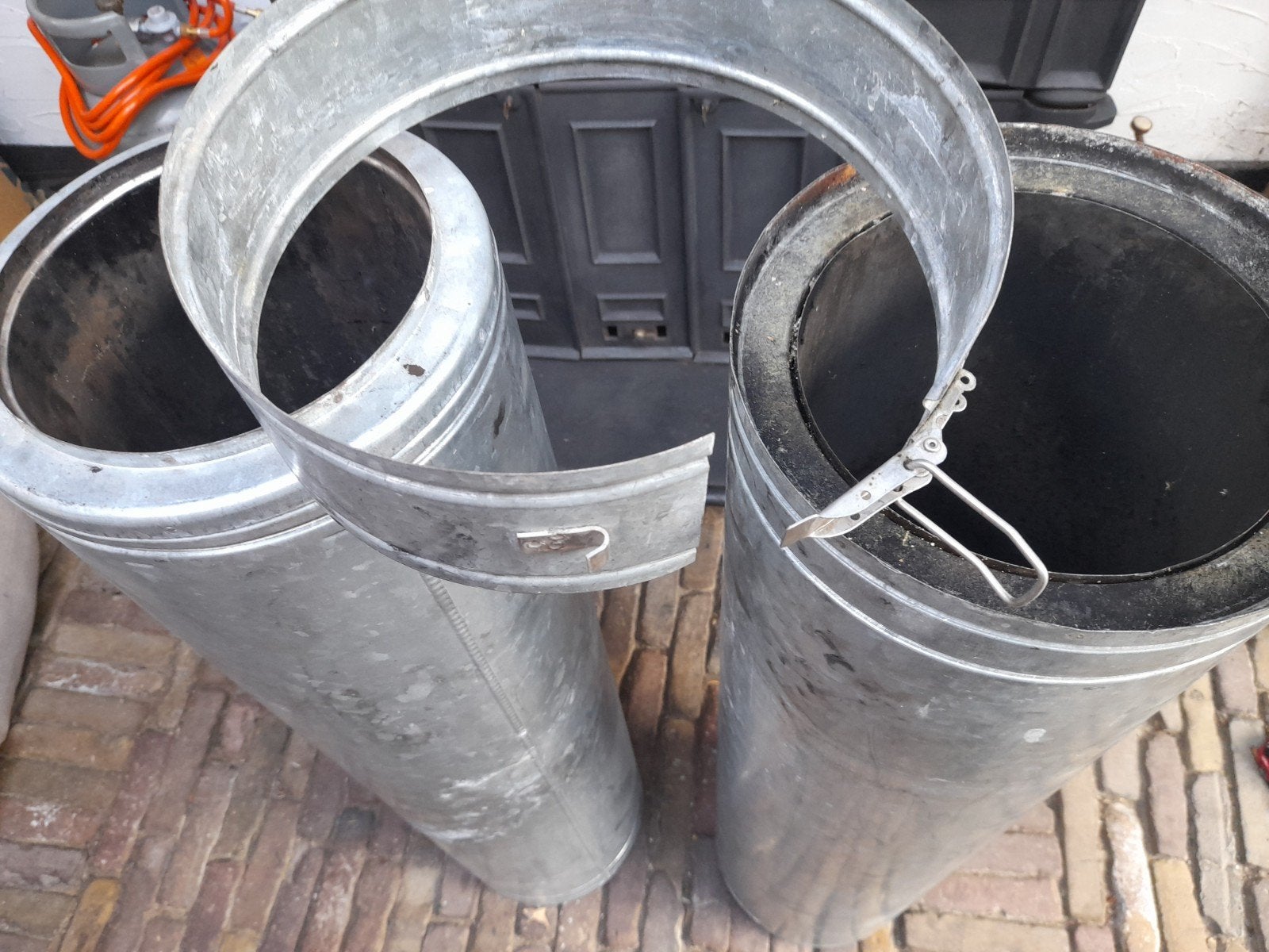 Kachelpijp  2 x Lengte 1 mtr.  200/250 met klemband, Huis en Inrichting, Ophalen, Gebruikt, Hout, Houtkachel