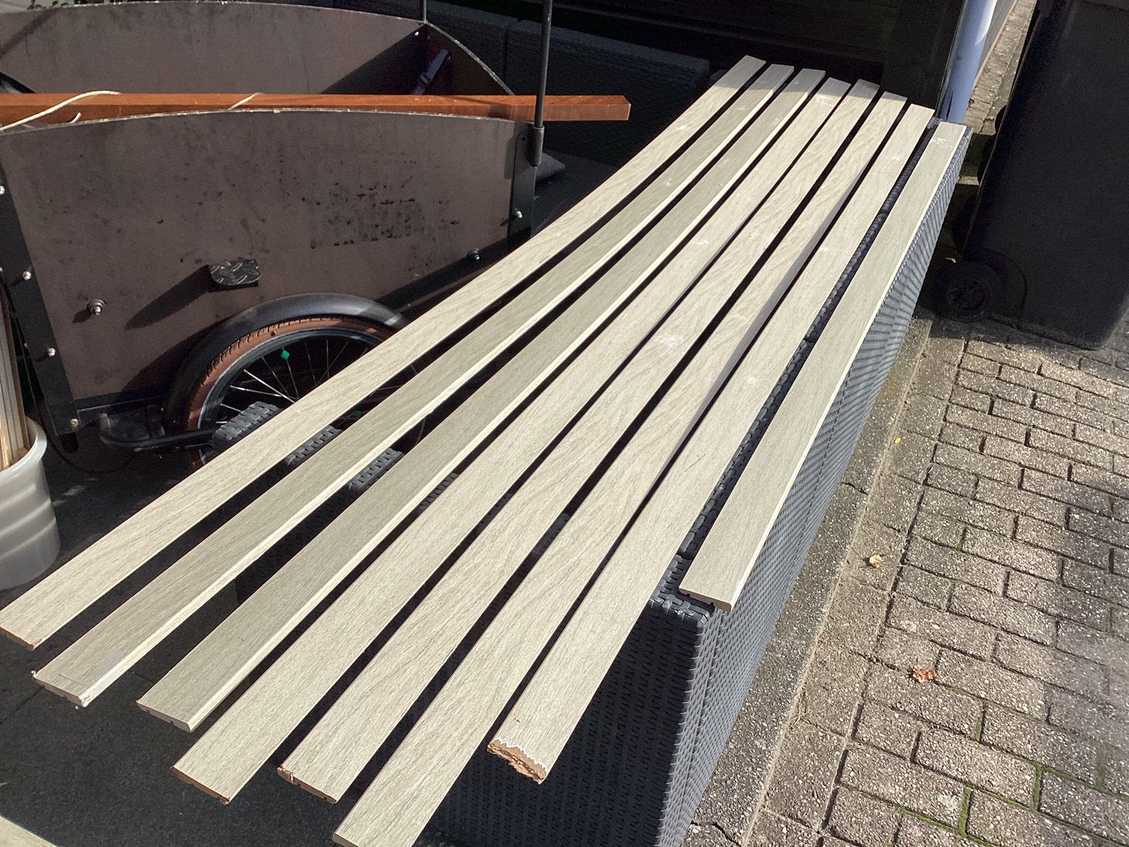 Moderne Grijs/Beige Kitzbuhel MDF Plinten 36 meter 60x12mm, Doe-het-zelf en Verbouw, Plinten en Afwerking, Ophalen, Zo goed als nieuw