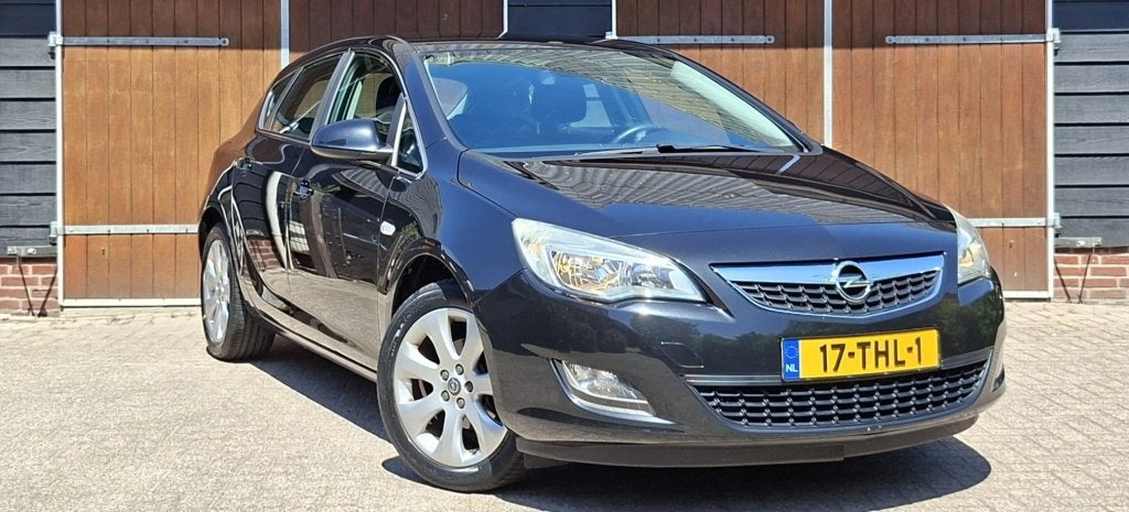 Opel Astra 1.4 Turbo Edition | Airco | Trekhaak | Bluetooth, Euro 5, Stof, Gebruikt, 680 kg