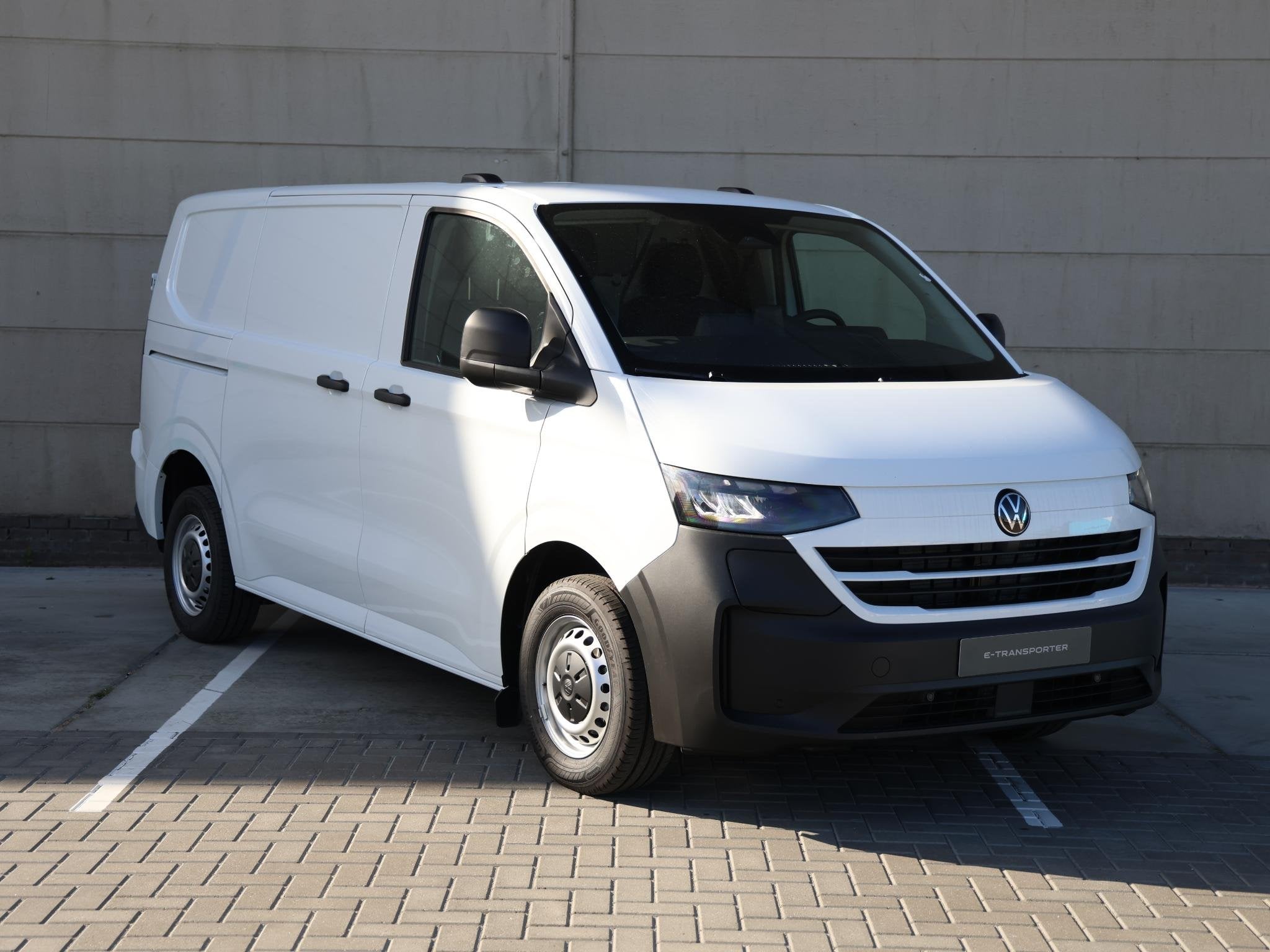 Volkswagen e-Transporter L1 71 kWh 136PK | Achterdeuren | Na, Auto's, Automaat, Zwart, 71 kWh, Volkswagen