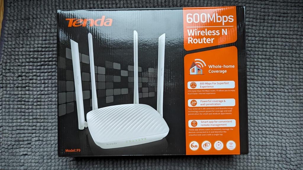Tenda F9 WiFi Router - 600Mbps, 4 antennes, 2.4GHz, Ophalen of Verzenden, Zo goed als nieuw, Router, Tenda