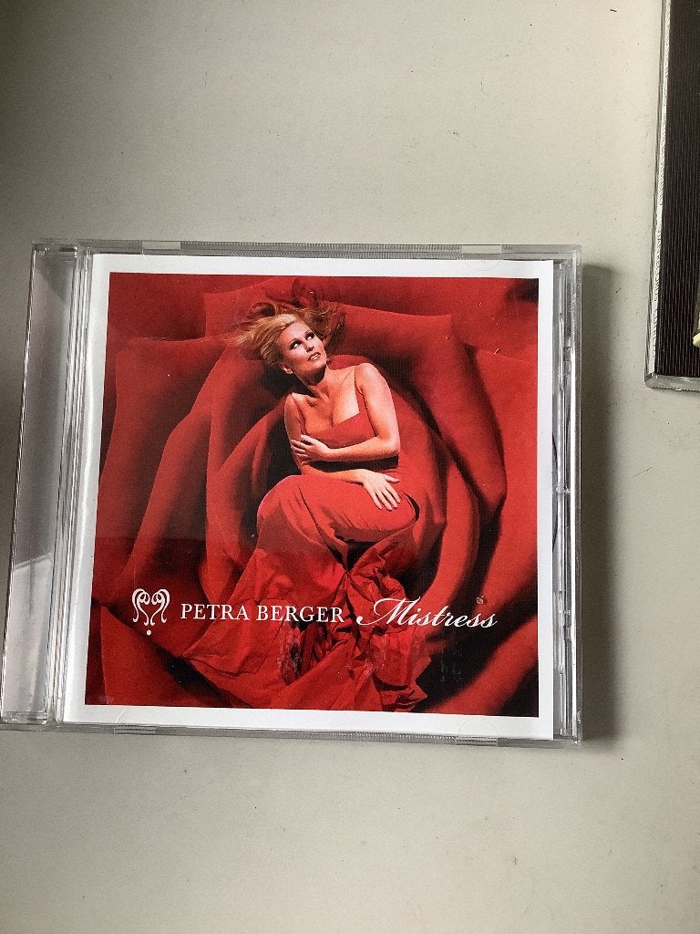 Petra Berger,mistress., Ophalen of Verzenden, Zo goed als nieuw