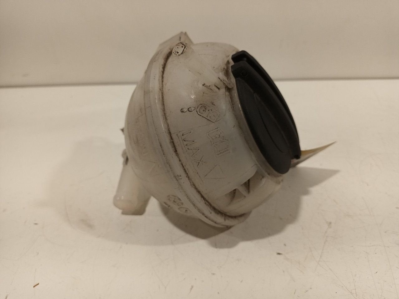Koelvloeistof reservoir Volkswagen Golf, Onderdelen@venauto.nl, Van der Ven Autorecycling B.V., Gebruikt, Ettenseweg 76, 4706 PB Roosendaal, The Netherlands