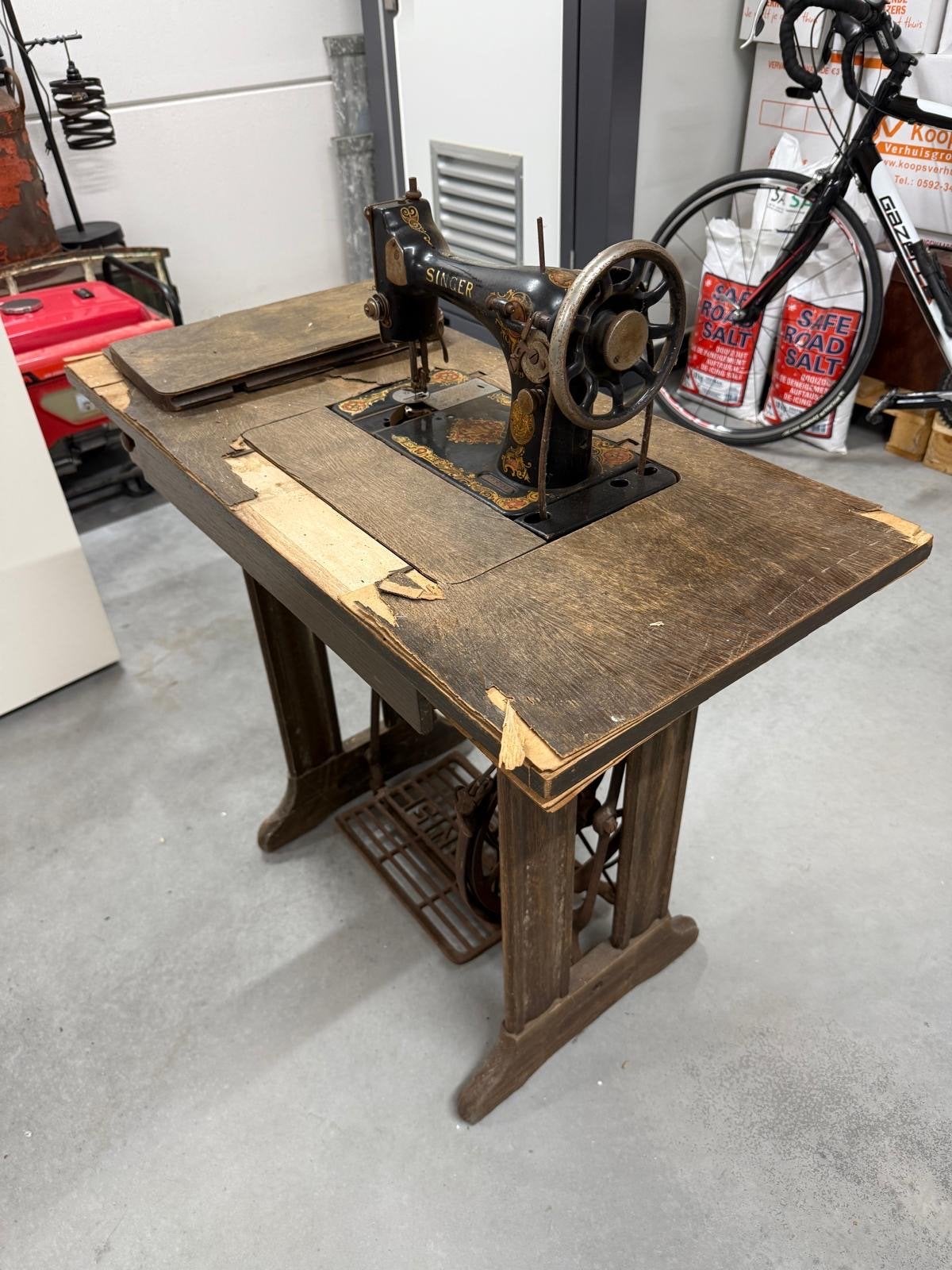 Antieke Singer Naaimachine - Slechte Staat (Decoratie/Onderd, Antiek en Kunst, Ophalen