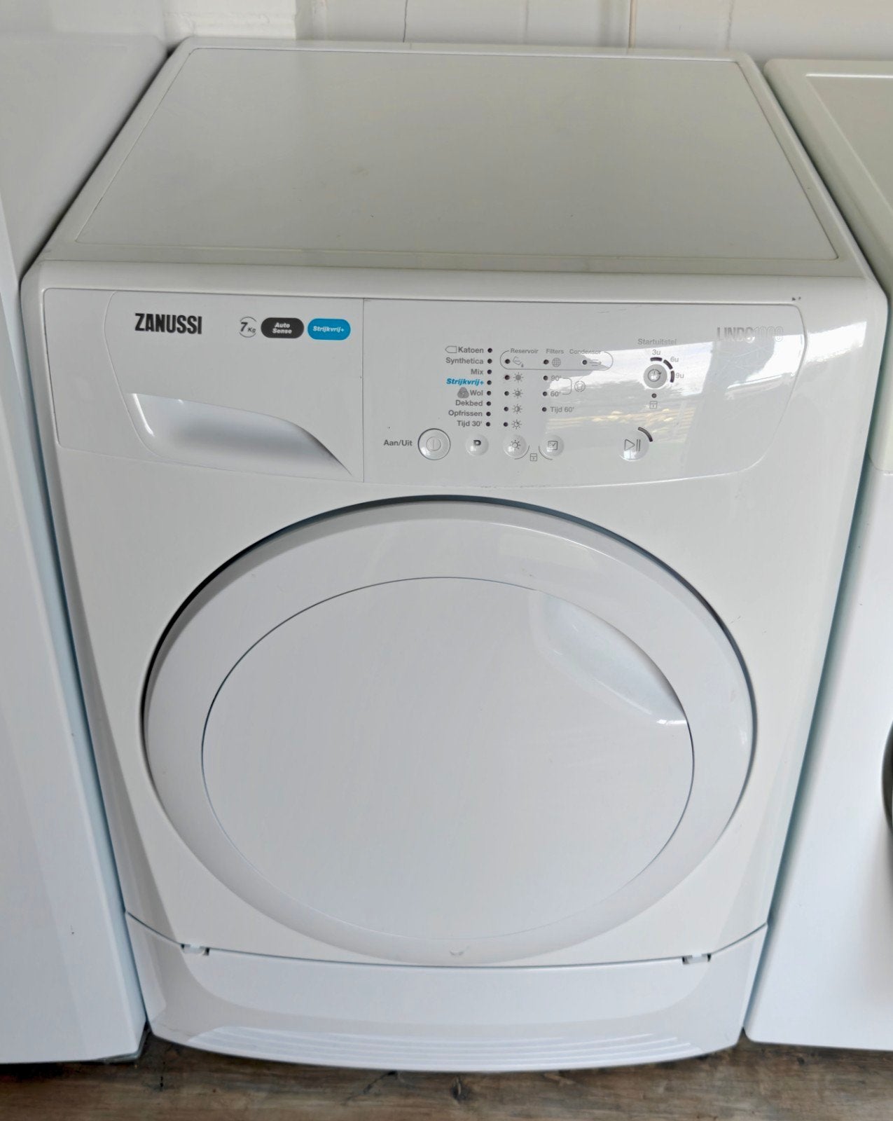 Foto 2 van Zanussi Lindo 300 ZDH7332P warmtepomp droger 7kg