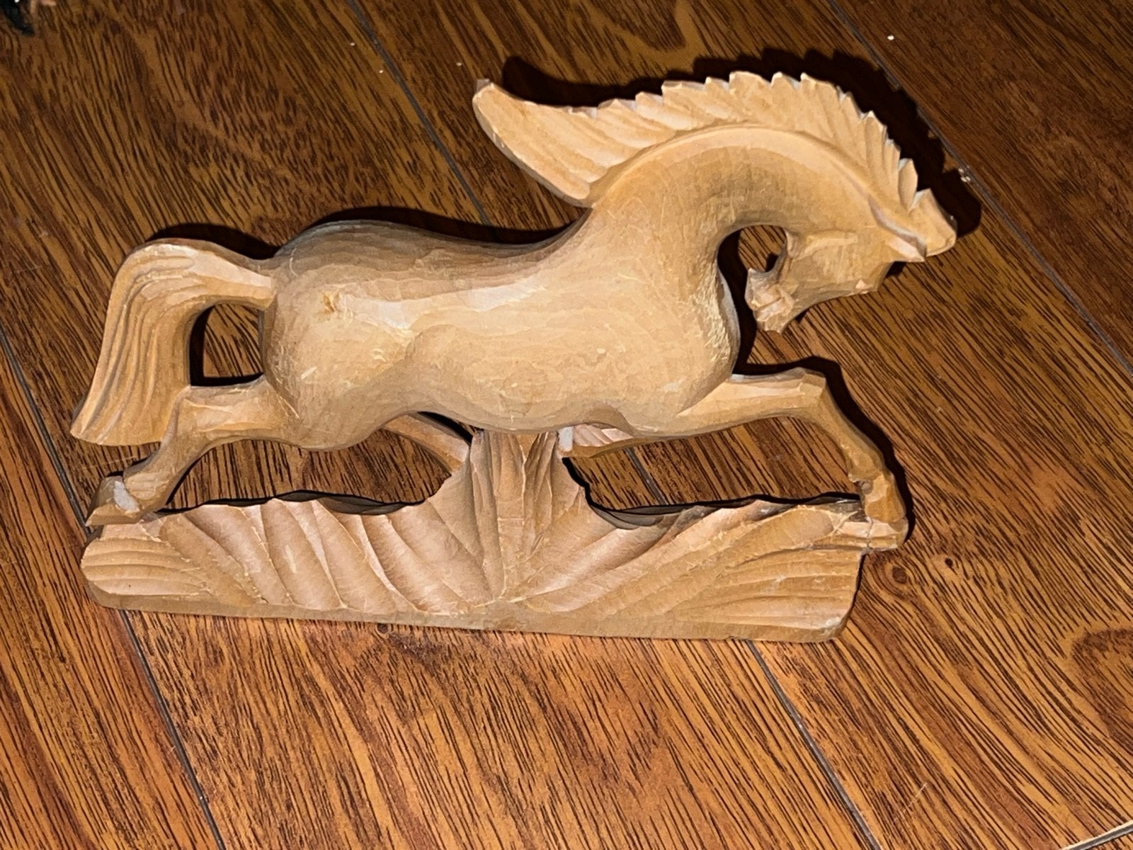 Houten paard sculptuur - Handgesneden 25 cm lang, Ophalen, 20 - 50 cm, Beeld, Hout
