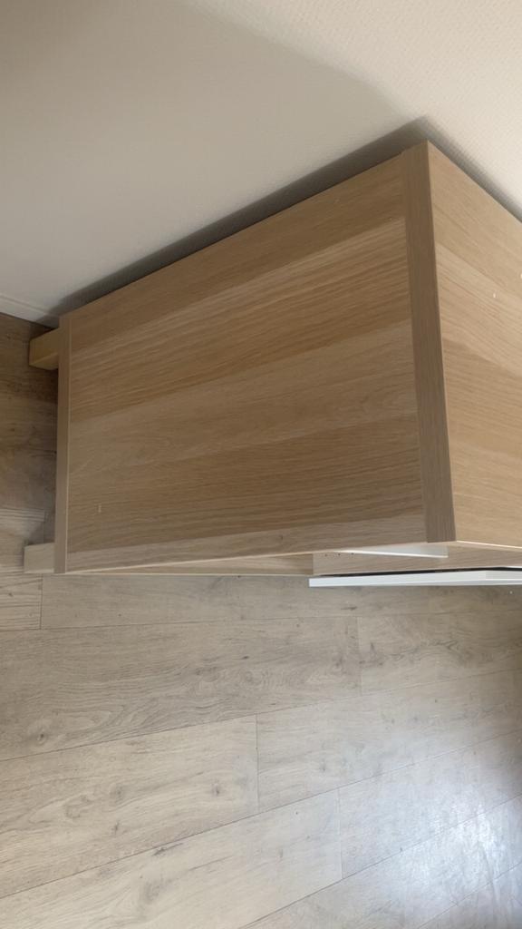 Moderne Eikenhouten Kast met Witte Details, Ophalen, Zo goed als nieuw