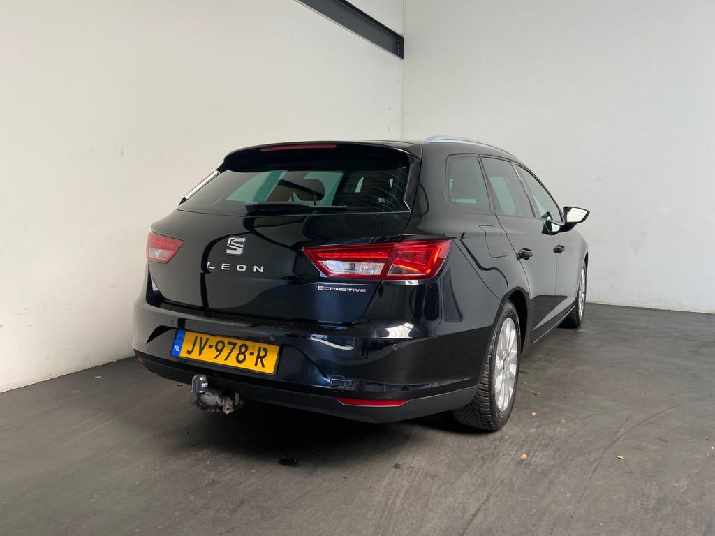 SEAT Leon ST 1.0 EcoTSI Style Connect. Trekhaak! (bj 2016), Voorwielaandrijving, Gebruikt, Leon, Origineel Nederlands