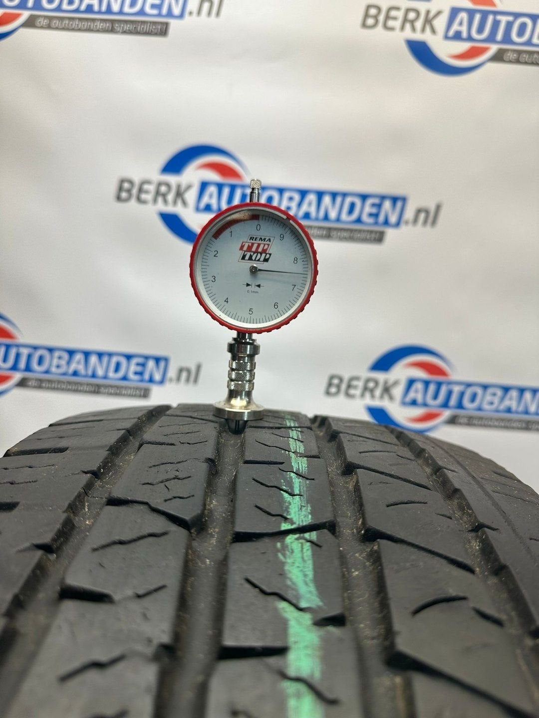 2x Continental Crosscontact LX M+S 265/60 R18 110T 265/60/18, Auto-onderdelen, 18 inch, Gebruikt, -, 265 mm