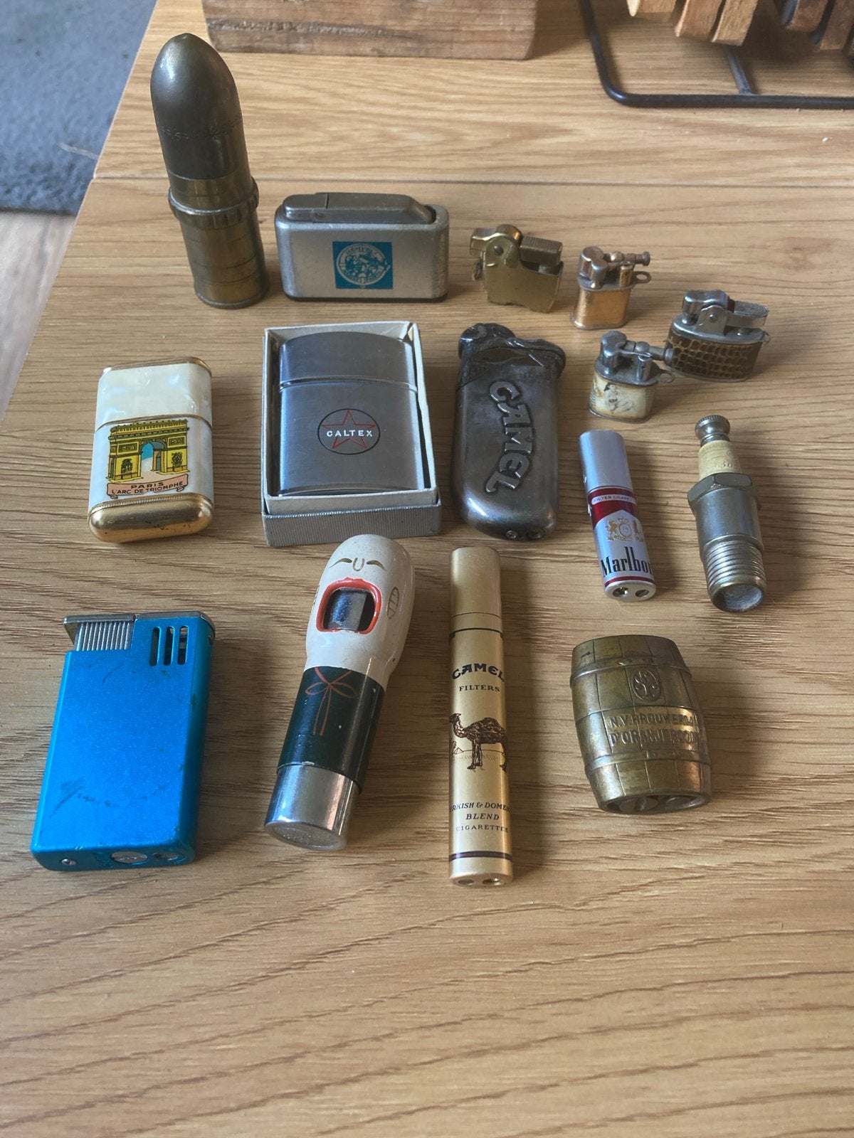 Verzameling vintage aanstekers (Marlboro, Camel, Ibelo), Ophalen of Verzenden, Gebruikt, Aansteker