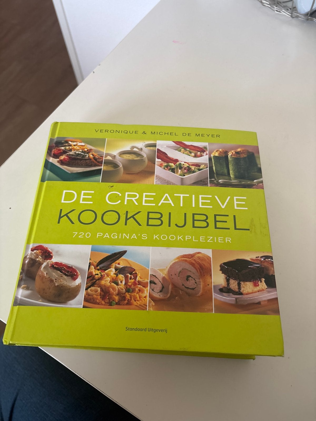 De Creatieve Kookbijbel - Veronique & Michel De Meyer, Boeken, Ophalen of Verzenden, Zo goed als nieuw, Voorgerechten en Soepen