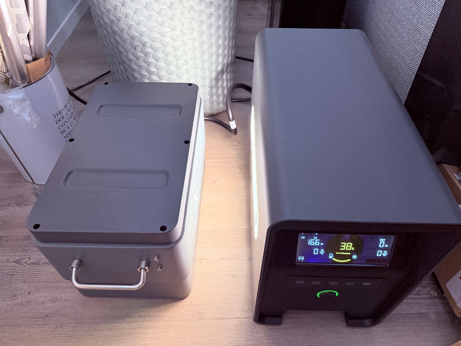 Zinvolt Thuis Accu 2kWh Plug&Play met extra accu, Ophalen of Verzenden, Zo goed als nieuw, Compleet systeem