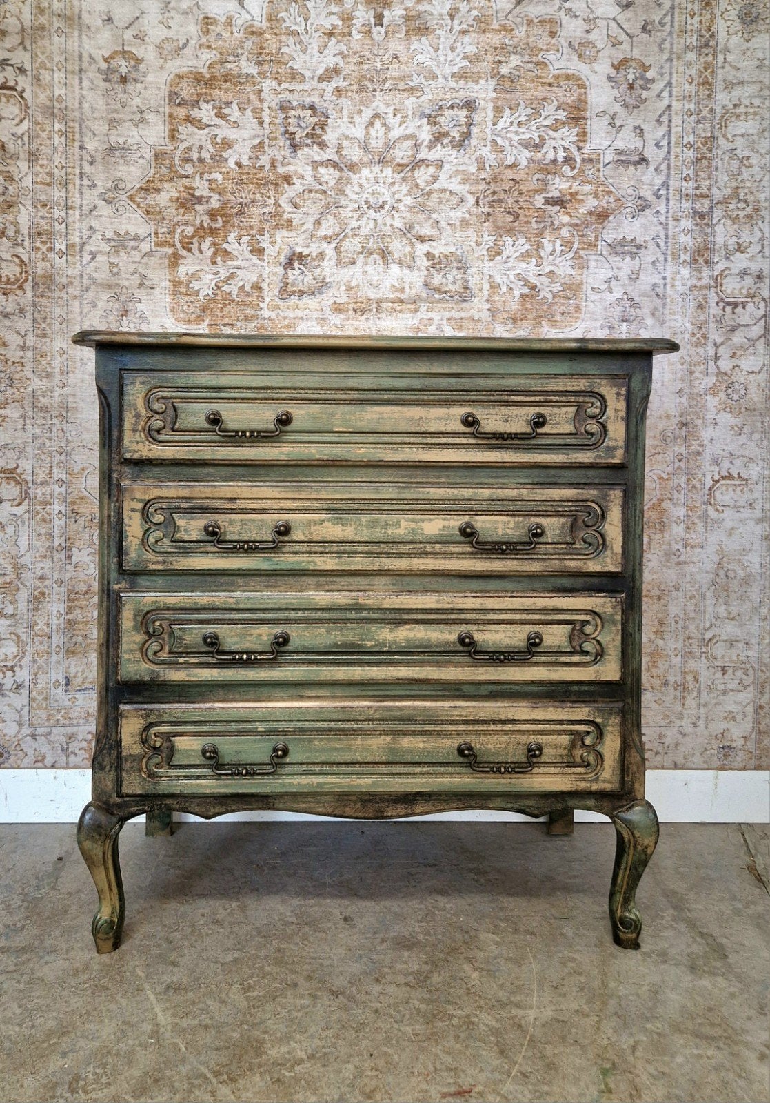 Unieke handgeschilderde vintage dressoir/ patina stijl kast, Huis en Inrichting, Donyavimin@gmail.com, Mina Donyavi Meubels, Ophalen of Verzenden
