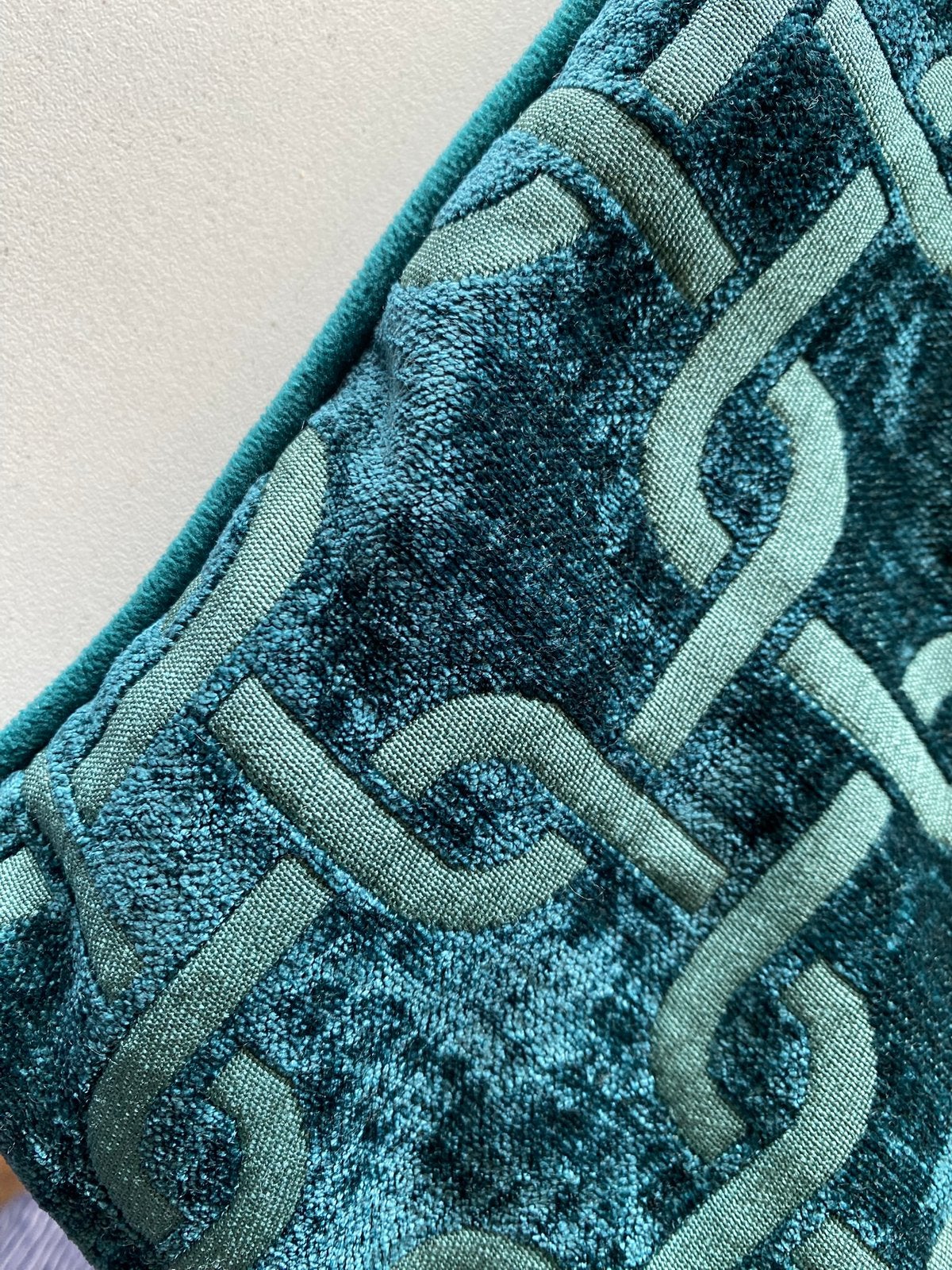 2x Casa Smaragdgroene Fluweel Kussenhoezen 42,5x42,5 cm, Huis en Inrichting, Woonaccessoires | Kussens, Ophalen, Overige merken
