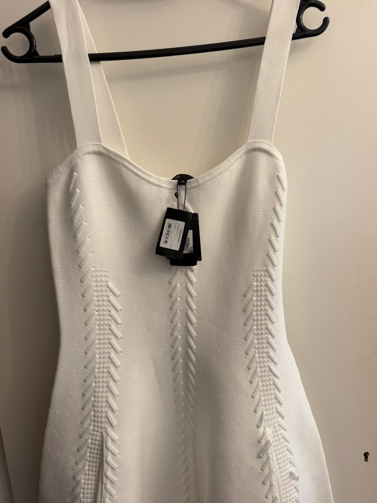 MAJE wit gebreide jurk, Kleding | Dames, Jurken, Ophalen of Verzenden, Zo goed als nieuw, Wit, Onder de knie