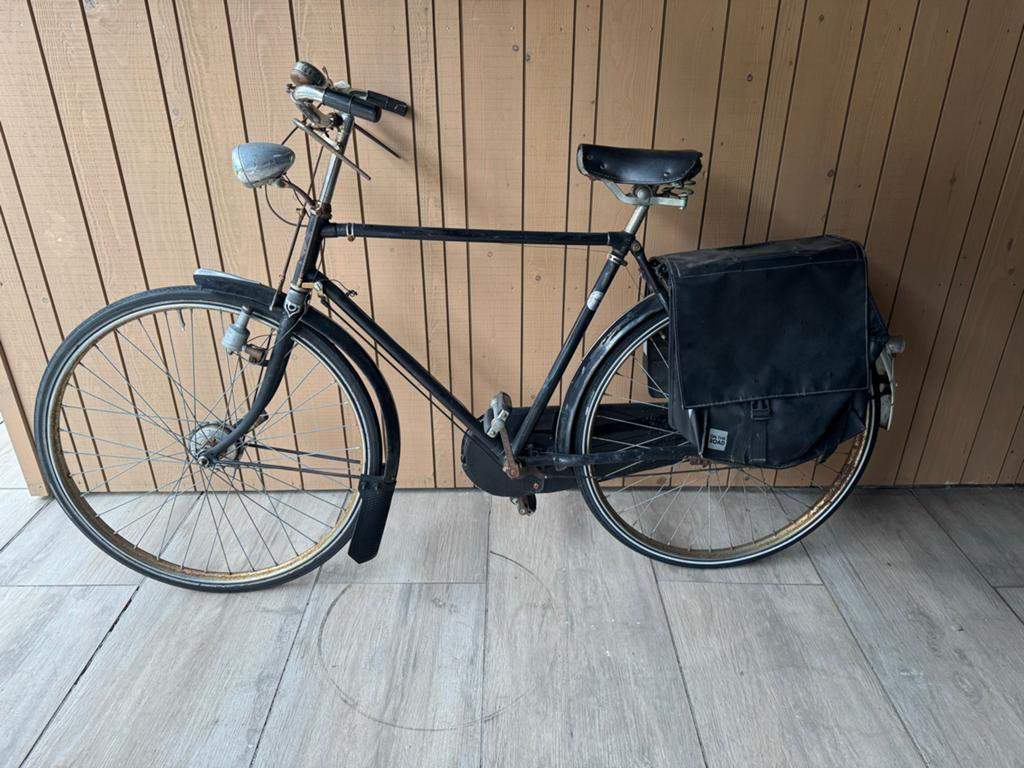 Originele Locomotief Amsterdam herenfiets uit 1950, Fietsen en Brommers, Ophalen of Verzenden, Gebruikt, Overige merken, Versnellingen
